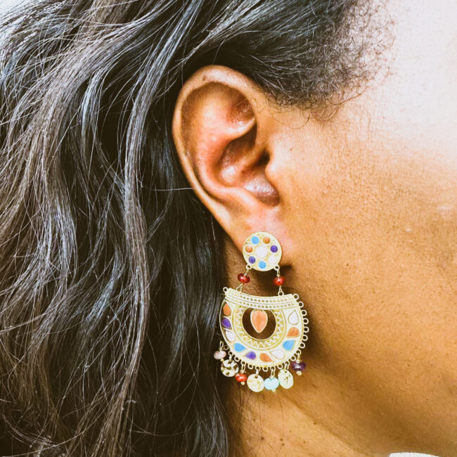 boucle d'oreille pendante colorée en acier inoxydable – Image 2